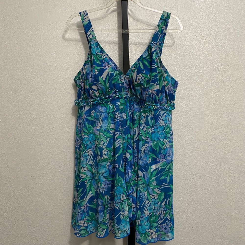 Tropical Floral Tankini Swim Top Womens 16 Padded Vacation Beach Cruise Resort - Picture 1 of 9